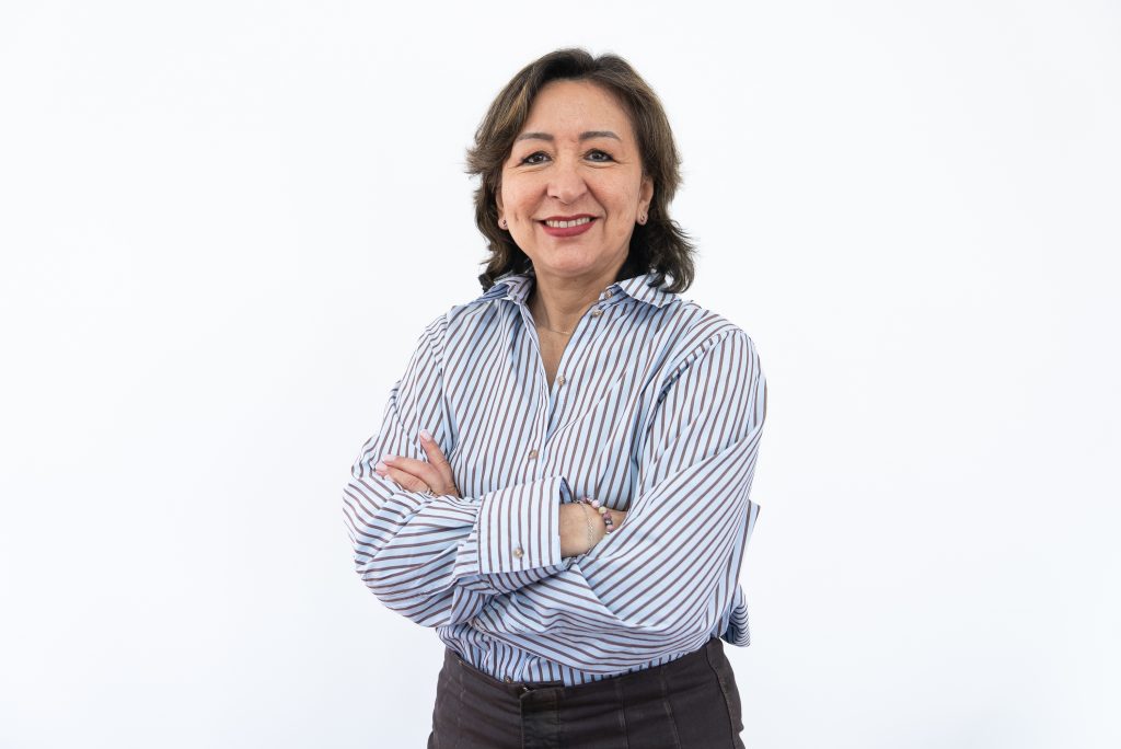 “Ser gestor administrativo es la posibilidad de ayudar a la mayor cantidad de personas” 3713 Soraya Gabriela Ochoa Pardo 4